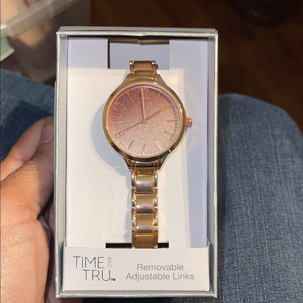 Time and Tru Women's Quartz Watch – Rose Gold Tone